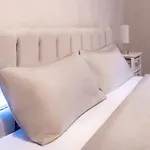 100m To Arena 3br Luxury דירה ורונה