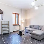 100m To Arena 3br Luxury דירה