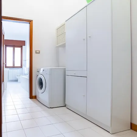 100m To Arena 3br Luxury *