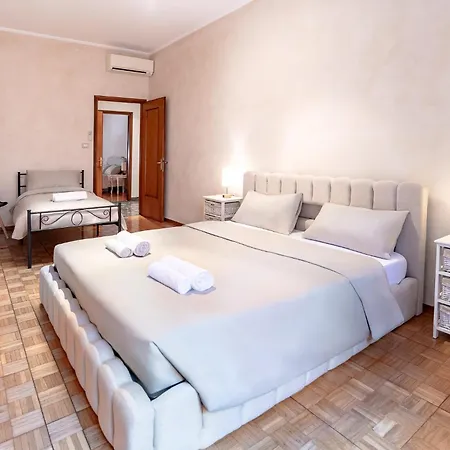 100m To Arena 3br Luxury Apartament Werona