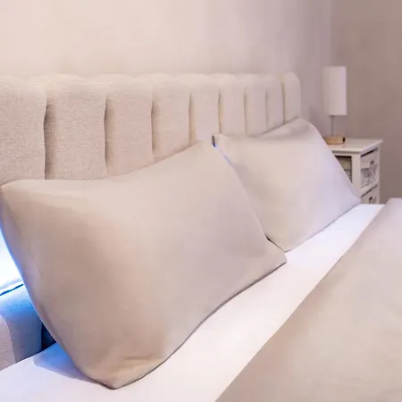 100m To Arena 3br Luxury Apartament Werona